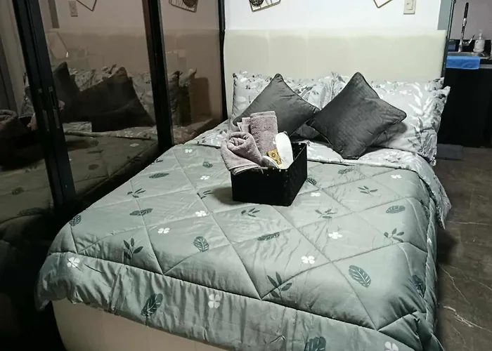 Aparthotel Azure View Near Naia Airport 3*