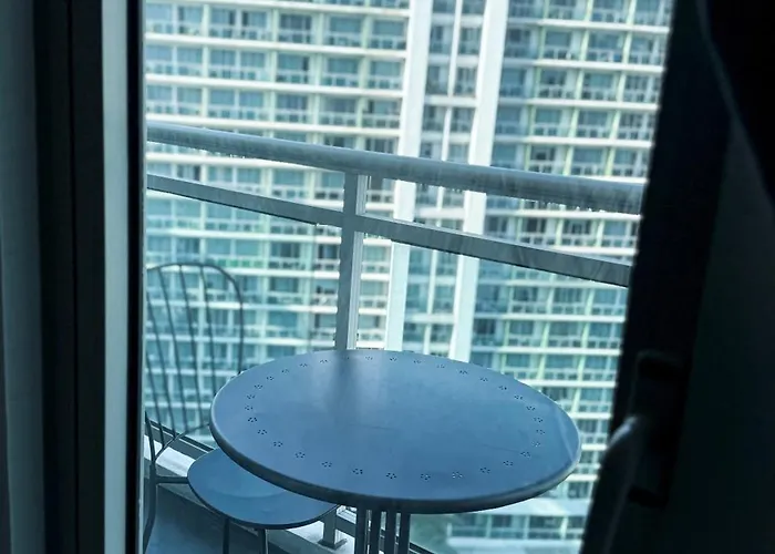 Aparthotel Azure View Near Naia Airport 3*