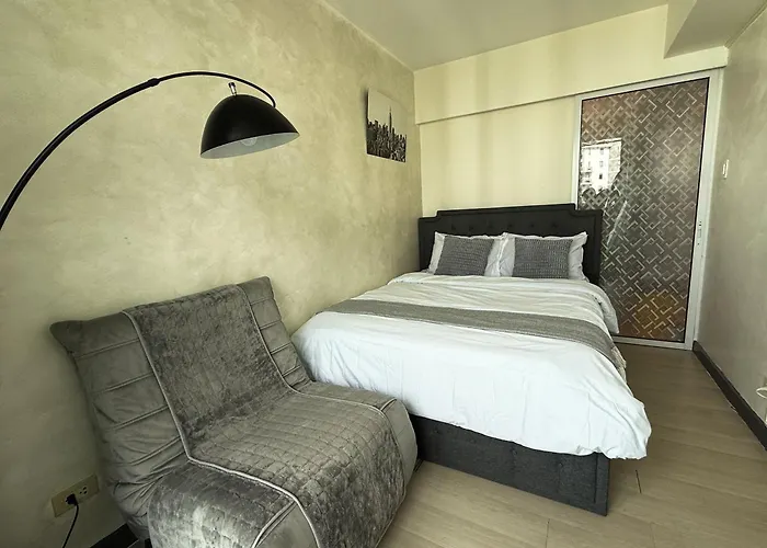 Aparthotel Azure View Near Naia Airport 3*